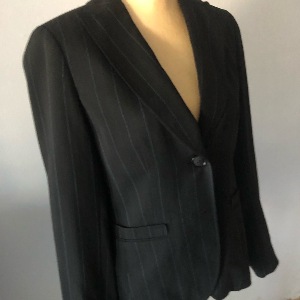 Ann Taylor lined Pinstripe suit jacket and pants